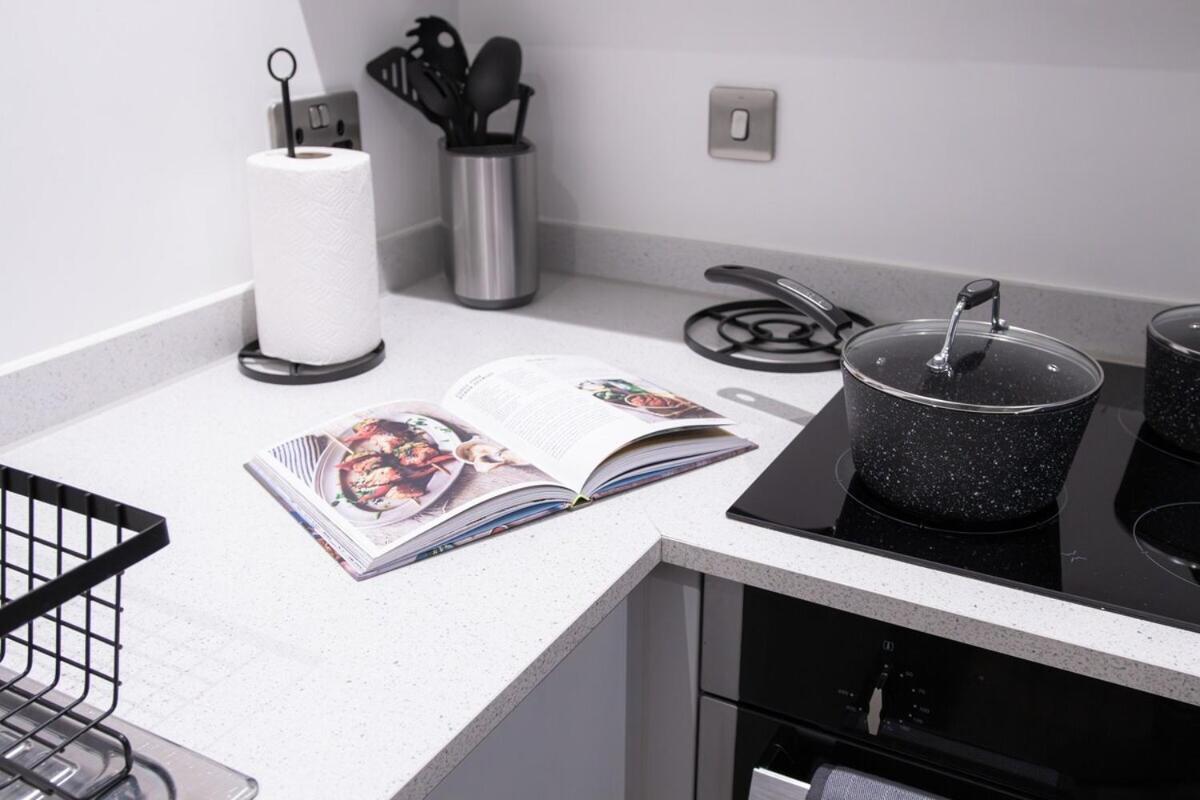 Luxury Mcr 2bed,2bath Apartment- Location! Manchester