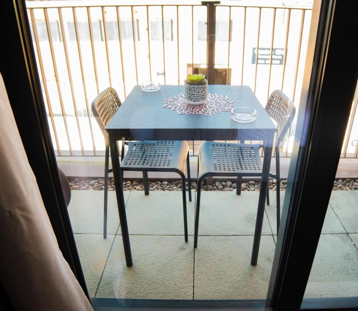 Luxury Mcr 2bed,2bath Apartment- Location! Apartment *